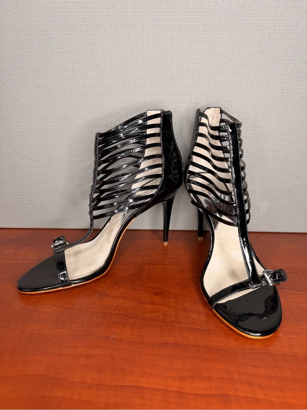 Michael Kors Black Patent Leather Heels Gladiator Zipper Closure Sandal 9.5M
